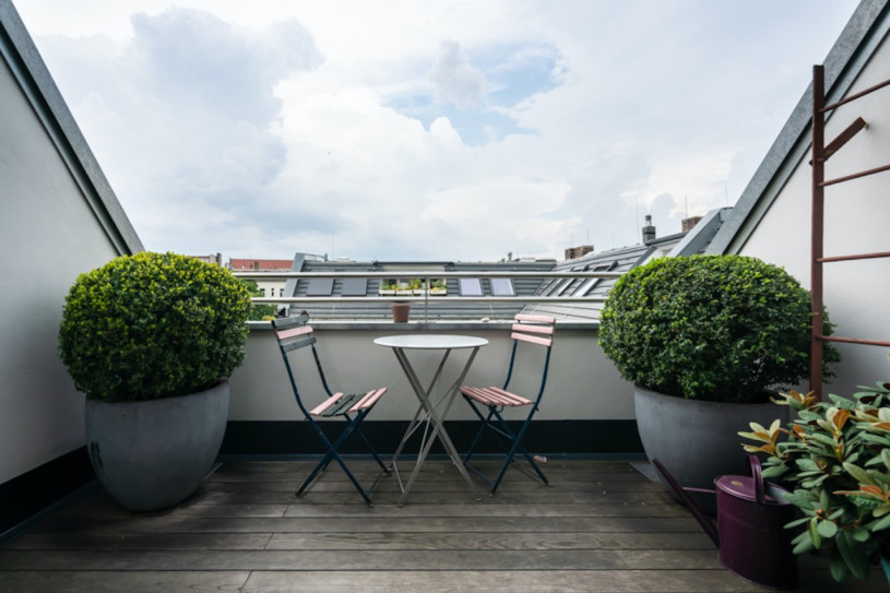 plush74 location photo film germany berlin vintage rooftop apartment 00003