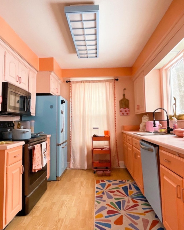 plush74 location photo film shop store pink colourful house danbury usa6