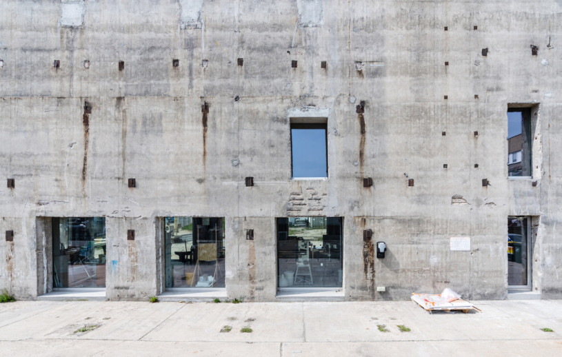 plush74 location scout rental photo film production berlin brandlhuber tower office brutalism concrete54