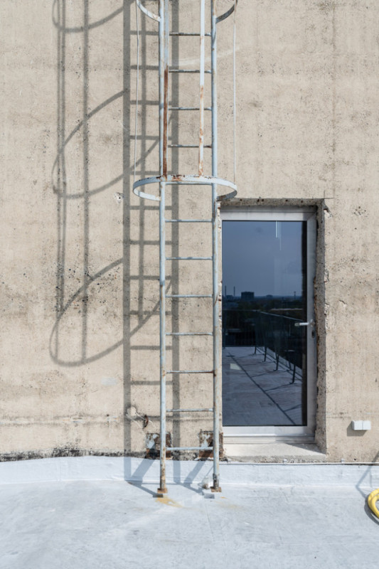 plush74 location scout rental photo film production berlin brandlhuber tower office brutalism concrete8