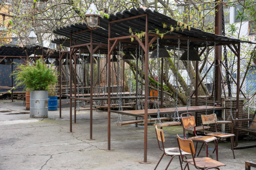 plush74 location scout rental photo film production berlin club bar funky28