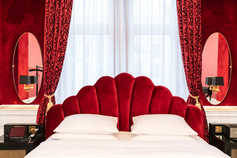 plush74 location scout vermietung spanien fotofilm produktion hotelzimmer suite berlin1