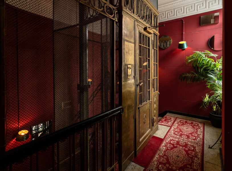 plush74 location scout rental spain photo film production hotel room suite berlin29