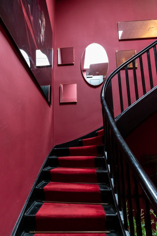 plush74 location scout rental spain photo film production hotel room suite berlin33