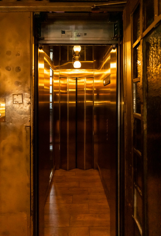 plush74 location scout rental spain photo film production hotel room suite berlin57