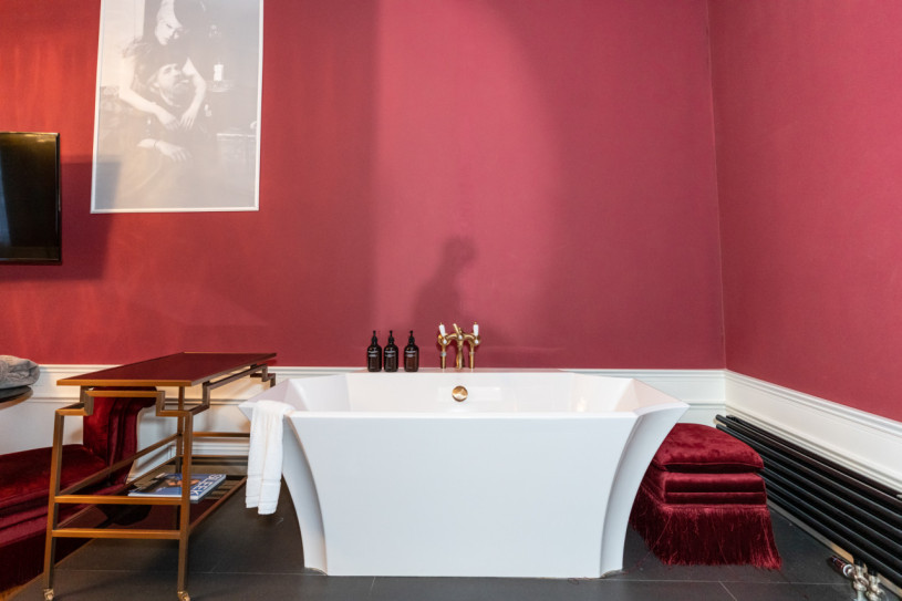 plush74 location scout vermietung spanien fotofilm produktion hotelzimmer suite berlin6