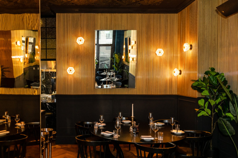 plush74 location scout rental spain photo film production hotel room suite berlin65