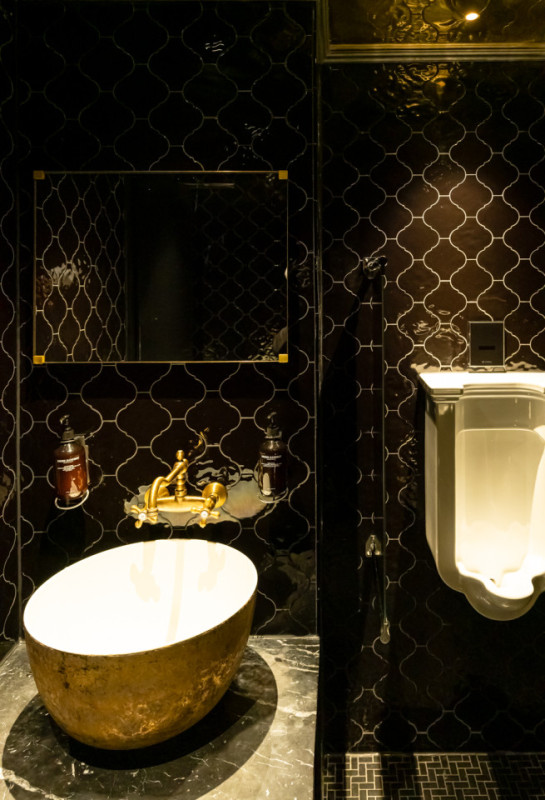 plush74 location scout rental spain photo film production hotel room suite berlin72