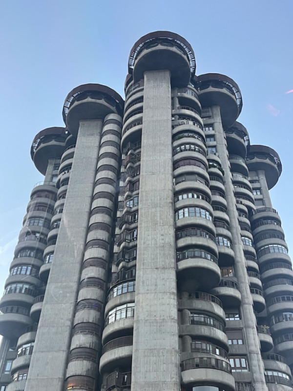 peluche74 location scout noleggio spagna foto produzione cinematografica madrid strade1