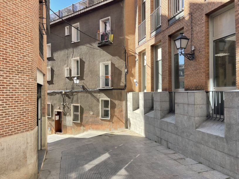 peluche74 location scout noleggio spagna foto produzione cinematografica madrid strade14