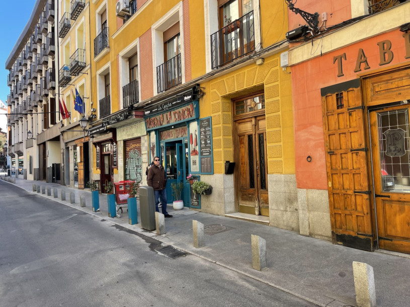 peluche74 location scout noleggio spagna foto produzione cinematografica madrid strade28