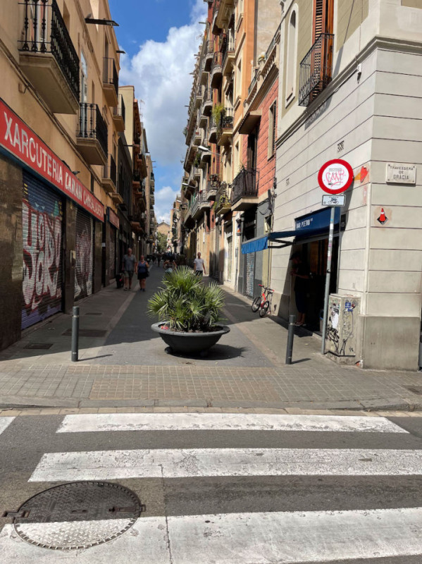 plush74 locations photo film production germany photo studio berlin00000plush74 locations photo film productio photo streets grace barcelona spain00015