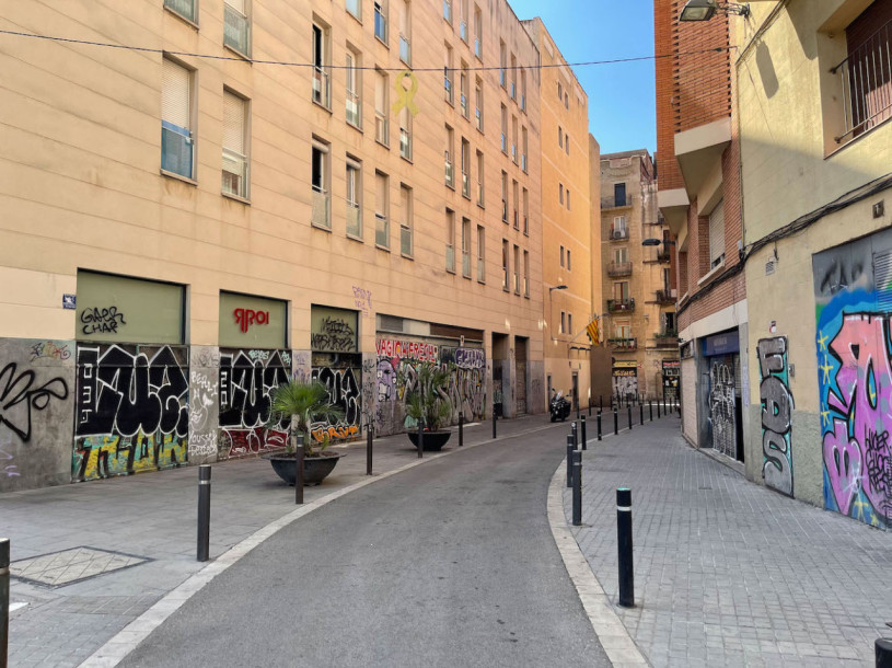 plush74 locations photo film production germany photo studio berlin00000plush74 locations photo film productio photo streets raval barcelona spain00009