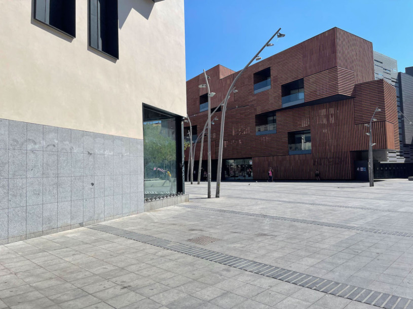 plush74 locations photo film production germany photo studio berlin00000plush74 locations photo film productio photo streets raval barcelona spain00033