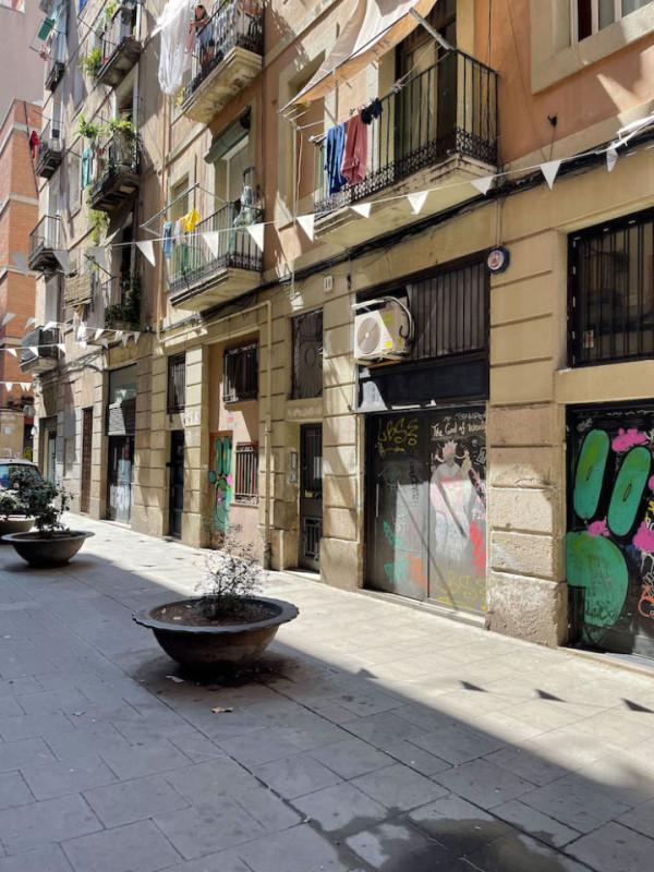 plush74 locations photo film production germany photo studio berlin00000plush74 locations photo film productio photo streets raval barcelona spain00046