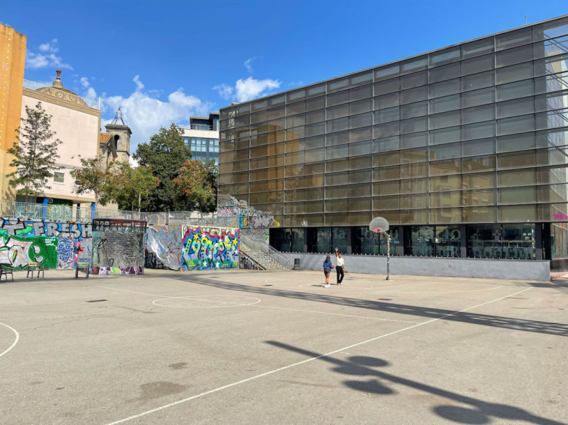 plush74 locations photo film production germany photo studio berlin00000plush74 locations photo film productio photo streets raval barcelona spain00053