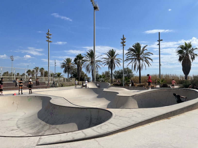 plush74 locations photo film production germany photo studio berlin00000plush74 locations photo film productio photo streets skate barcelona beach spain00005