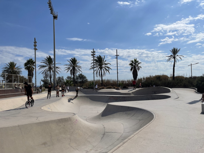 plush74 locations photo film production germany photo studio berlin00000plush74 locations photo film productio photo streets skate barcelona beach spain00007