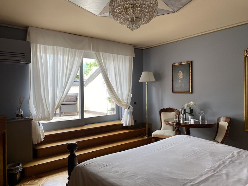 plush74 locations photo film production italy castle villa00024