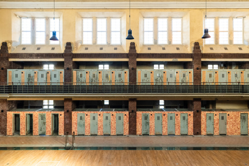 plush74 verlorene Schwimmhalle Ostberlin 27