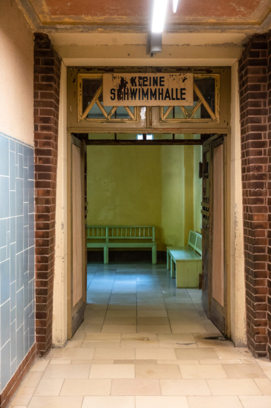 plush74 verlorene Schwimmhalle Ostberlin 5 (2)