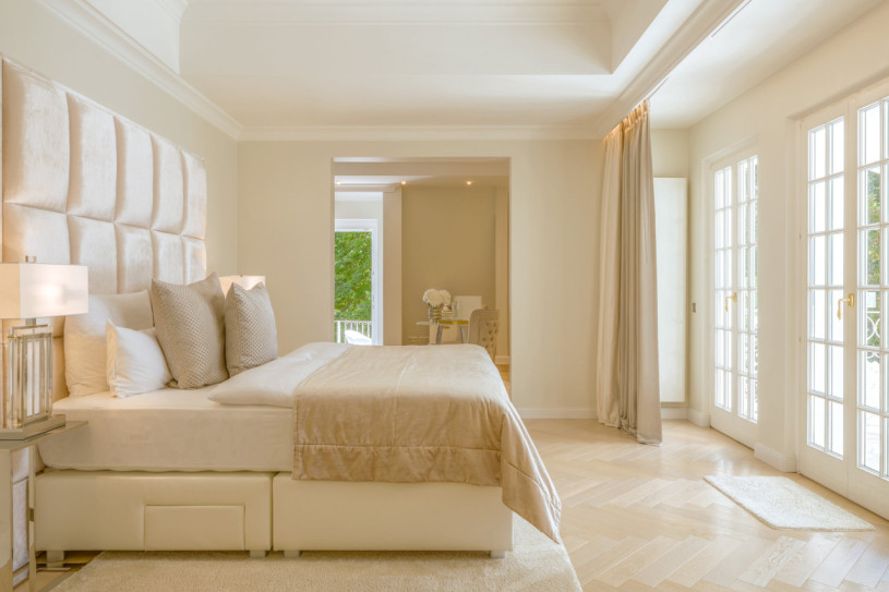 plush74 luxurious lake view villa 18