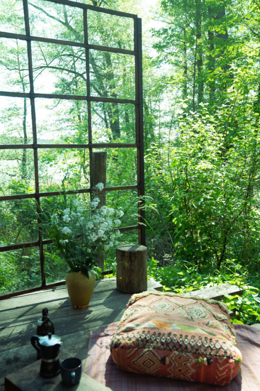 plush74 magical lakeside house 9