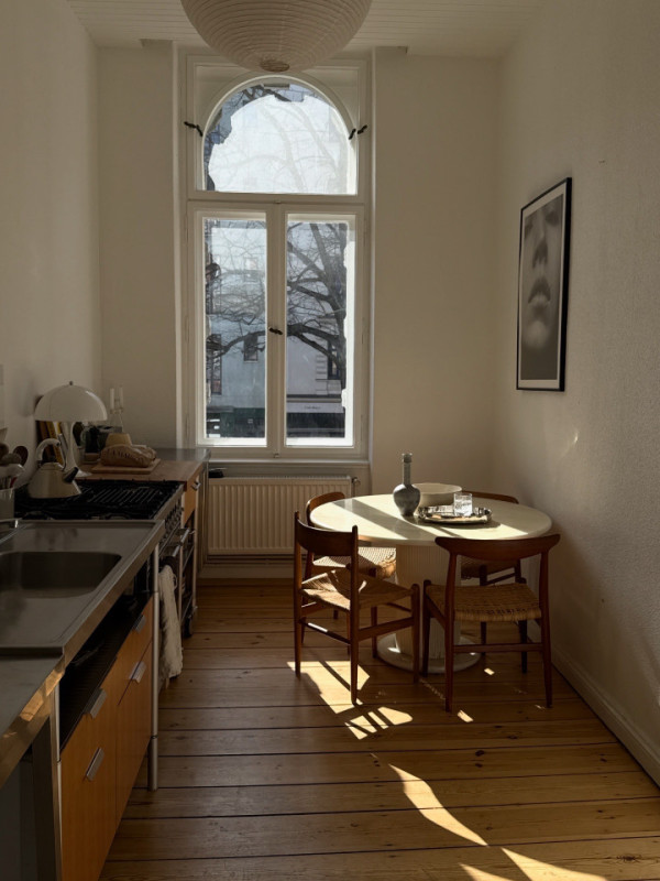 plush74 minimal altbau apartment berlin 26