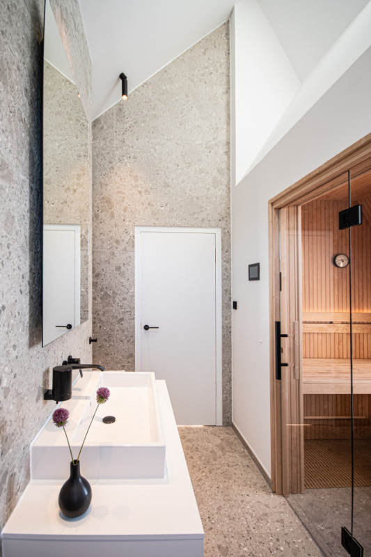 plush74 modern beachside house 12