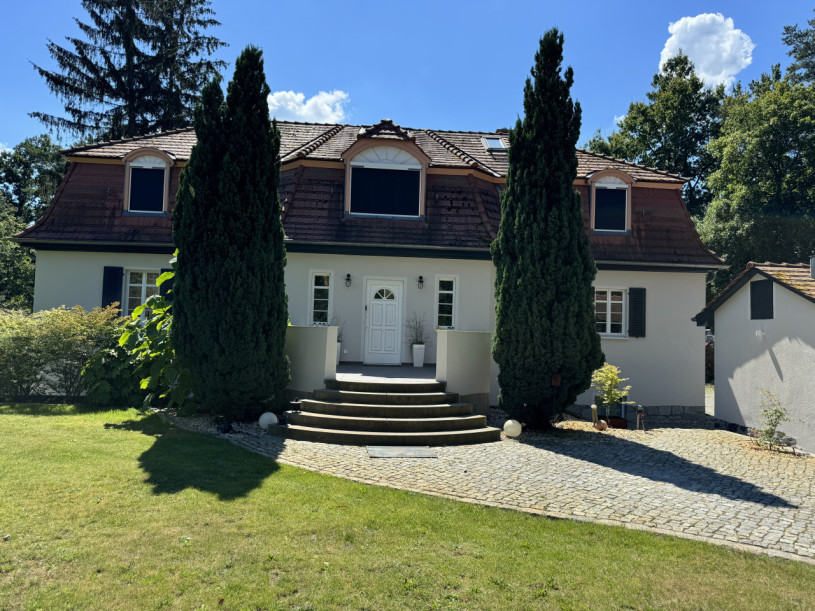 plush74 modern family luxury villa 25 (1)