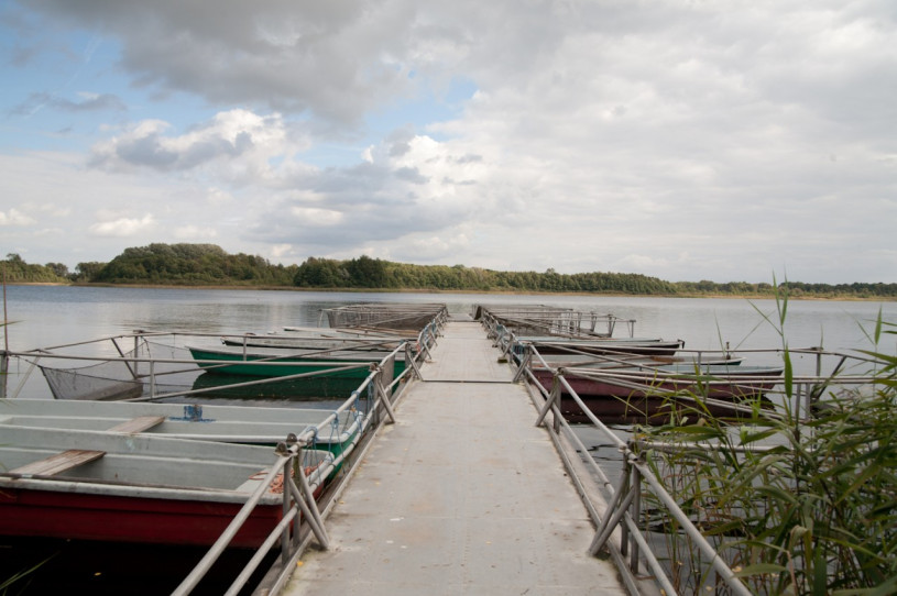 plush74 modern house berlin brandenburg countryside farmhouse nature lake rental scout film photo location21