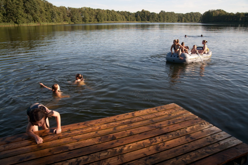 plush74 modern house berlin brandenburg countryside farmhouse nature lake rental scout film photo location22