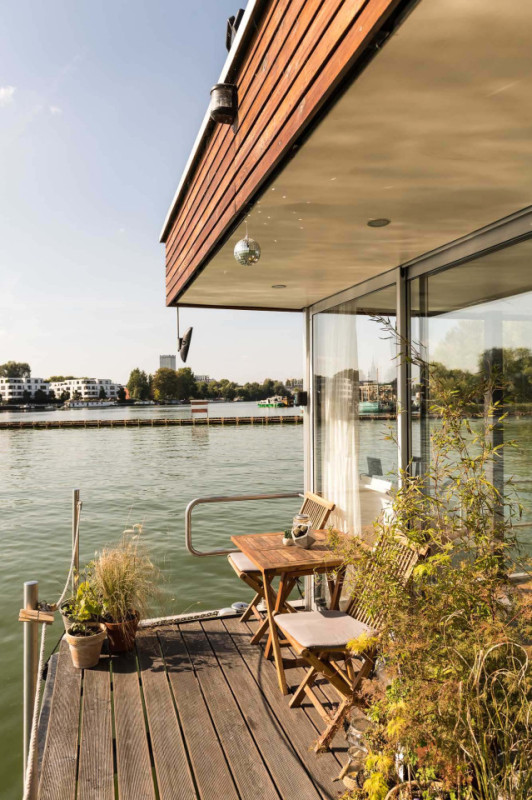 plush74 modern houseboat berlin 10