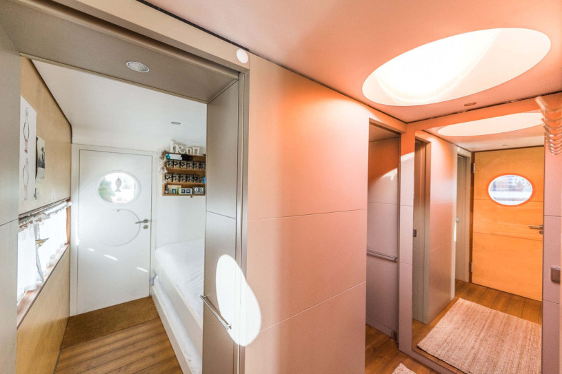 plush74 modern houseboat berlin 12