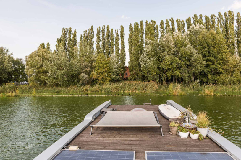 plush74 modern houseboat berlin 16