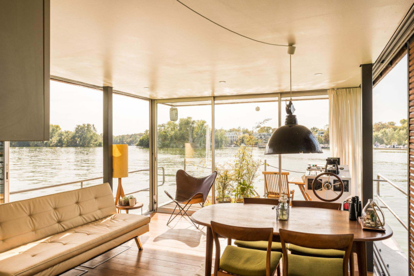 plush74 modern houseboat berlin 2