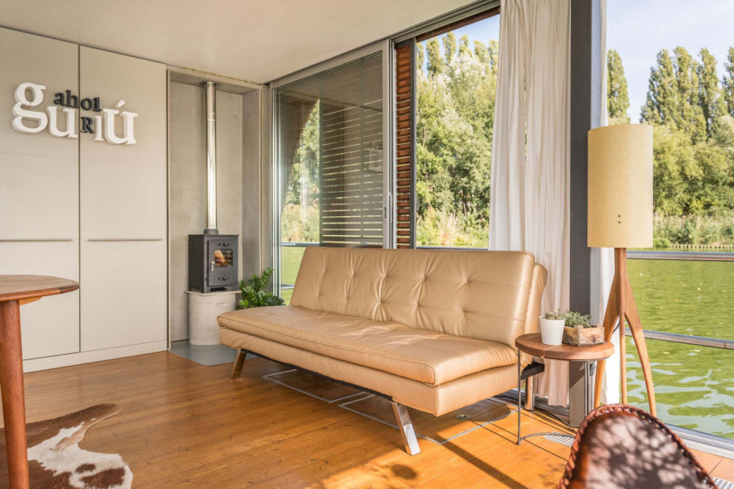 plush74 modern houseboat berlin 4