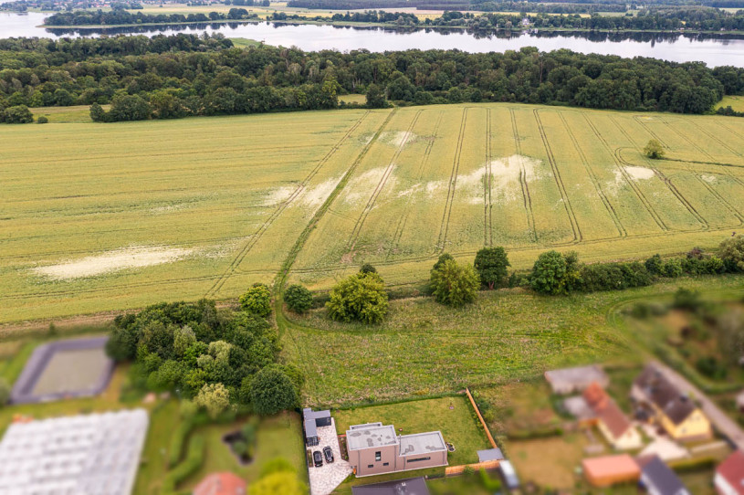 plush74 modern lakeview house berlin area 53