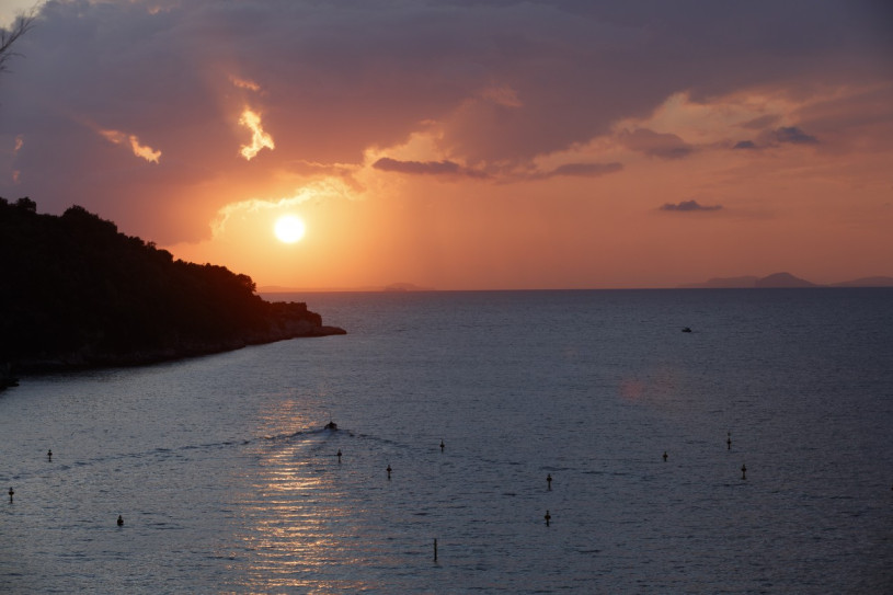 plush74 napoli villa garden 18