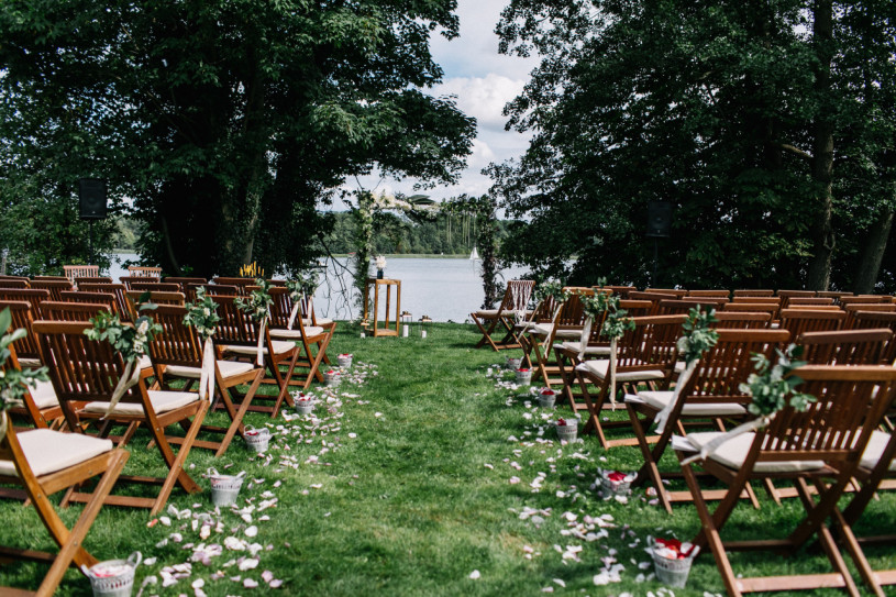 plush74 nature estate outside berlin 12