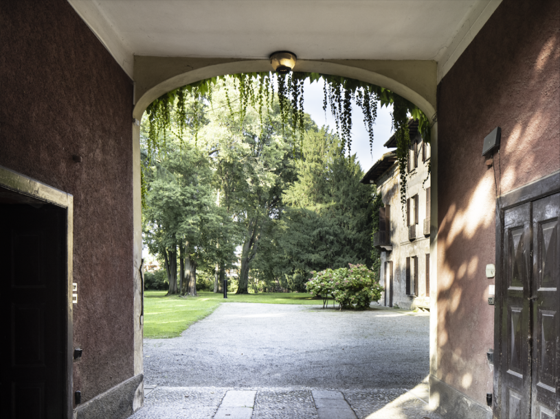 plush74 neoclassical villa near milan 51(1)