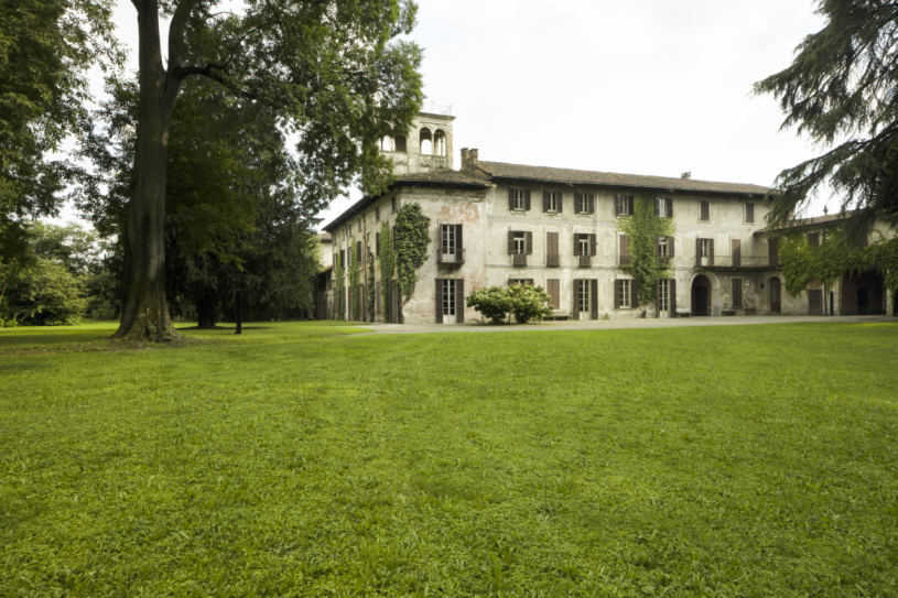 plush74 neoclassical villa near milan 55(1)