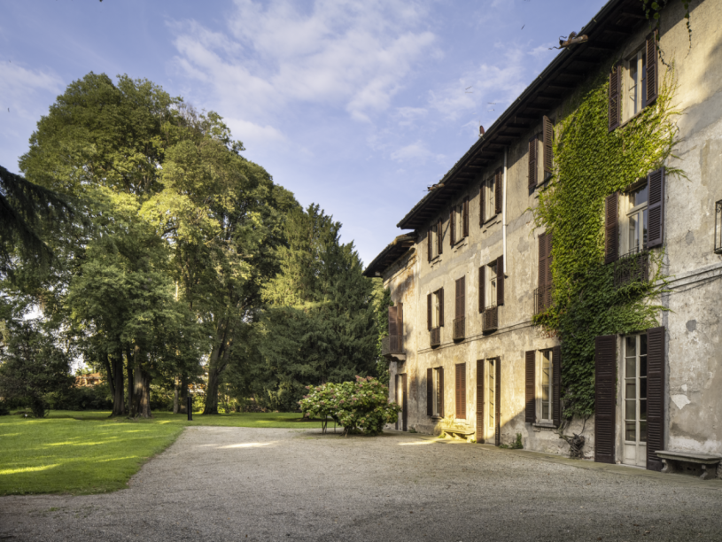 plush74 neoclassical villa near milan 56(1)