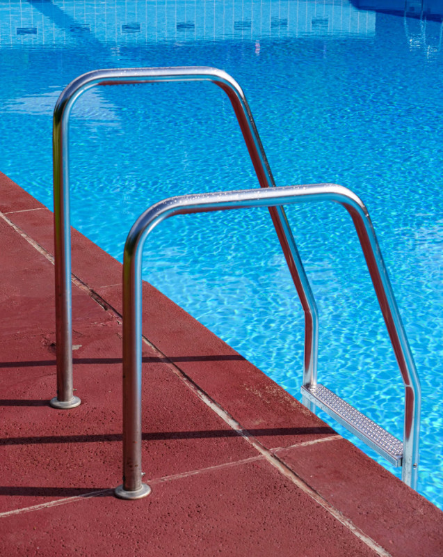 plush74 oasis outdoor pool zurich 9