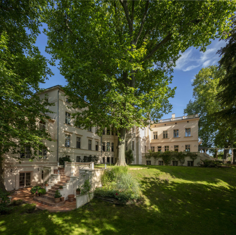 plush74 palatial garden villa potsdam 24