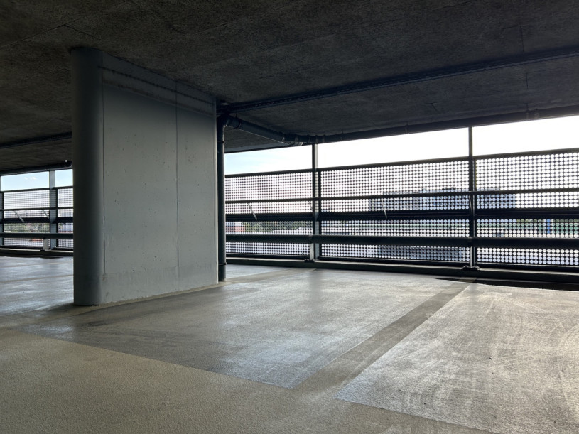 plush74 parkdeck hallen am borsigturm 29