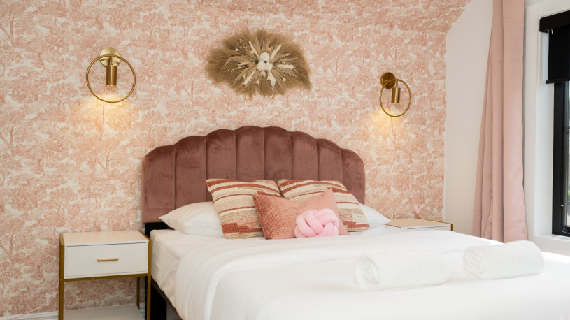 pluche74 foto film evenement locatie toronto stedelijk privé huis canada helder kleurrijk huis 11