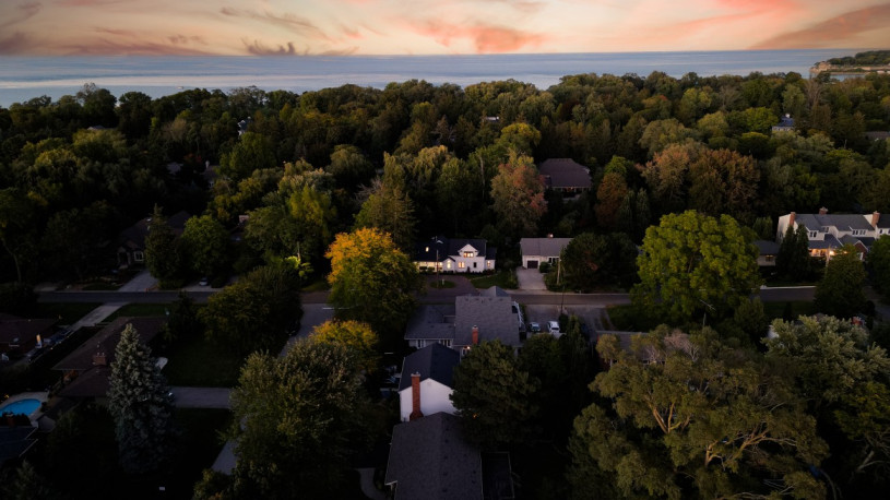 pluche74 foto film evenement locatie toronto stedelijk privé huis canada helder kleurrijk huis 3