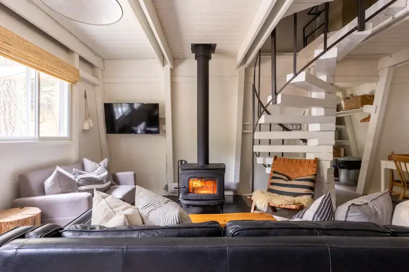 peluche74 foto película evento ubicación vancouver bosque casa privada canadá brillante casa rústica cabaña 15