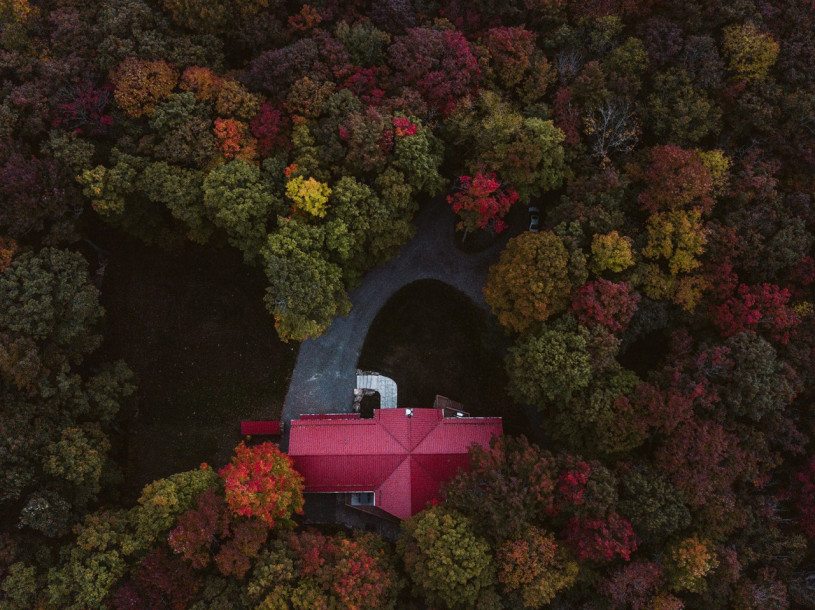 plush74 photo film location toronto lake house canada rustic forest private home 11